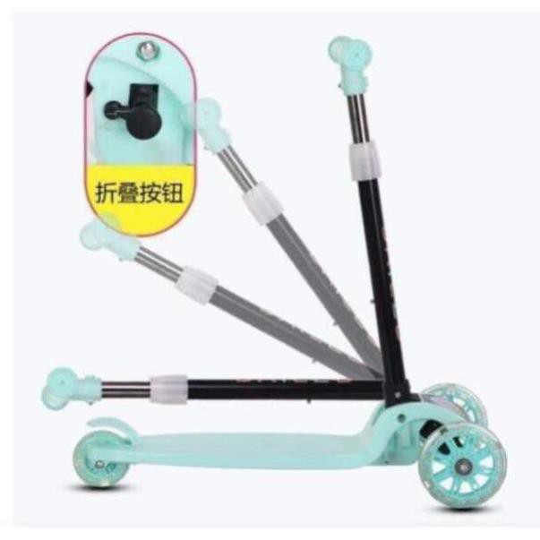 Xe trượt Scooter 3 bánh có bánh xe phát sáng cho bé yêu.