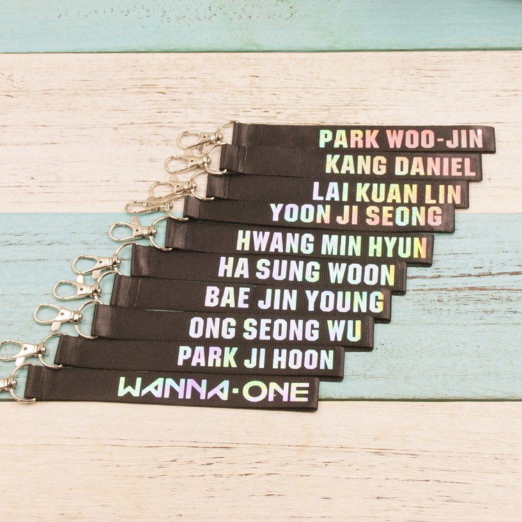 Nametag wanna one strap wannaone móc khóa dây treo điện thoại dễ thương xinh xắn