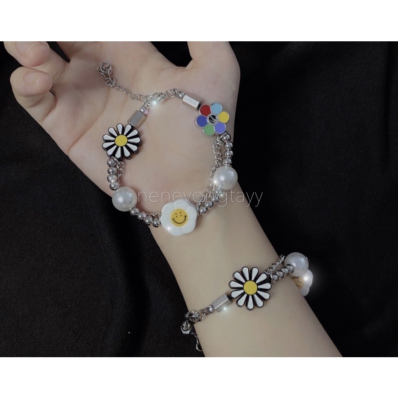 Vòng tay hoa cúc unisex xinh đẹp
