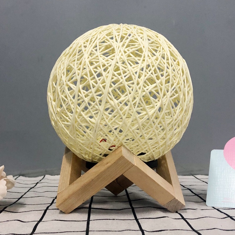 Đèn Ngủ Cầu Mây Đế Gỗ Để Bàn Cao Cấp Siêu Đẹp - Có Thể Chỉnh Độ Sáng Kèm Cap Sạc USB