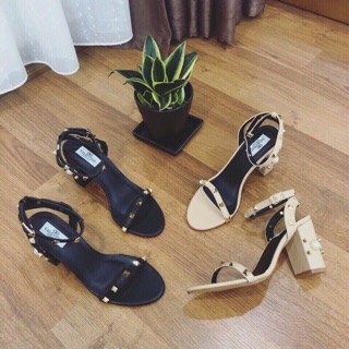 Sandal đinh tán gót ngọc