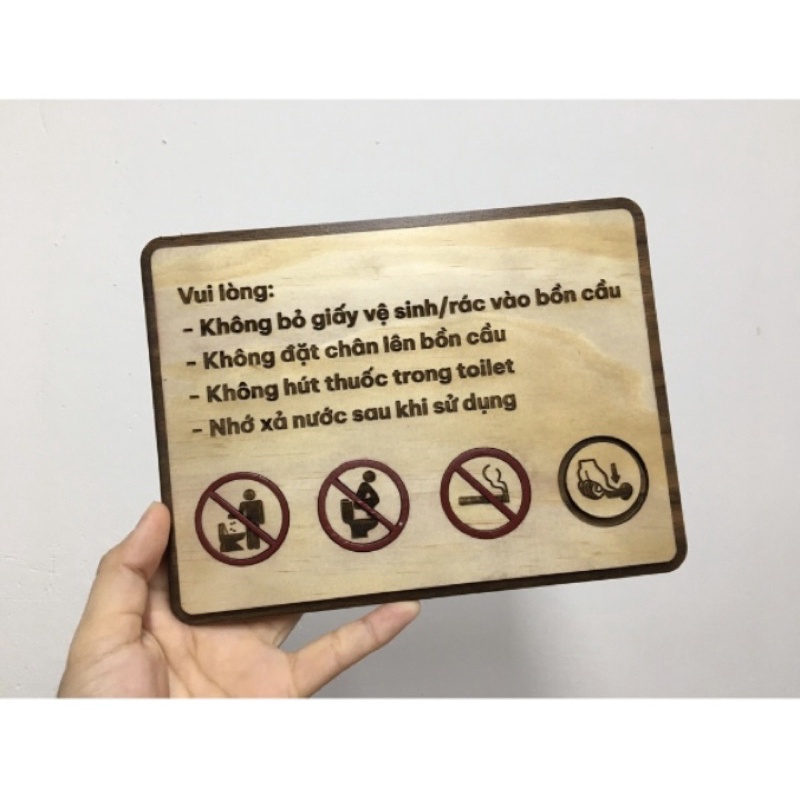 HCM | Bảng gỗ thông báo không đặt chân lên bồn cầu / không bỏ giấy vệ sinh / không hút thuốc trong wc