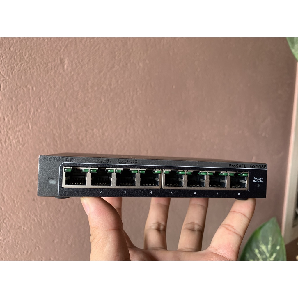 Bộ chia mạng NETGEAR GS108e V3 Smart Managed Plus Switch