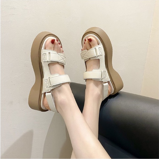 Form To Sandal Bánh Mì Đế 5cm 2 Quai Dính Tiện Lợi G050