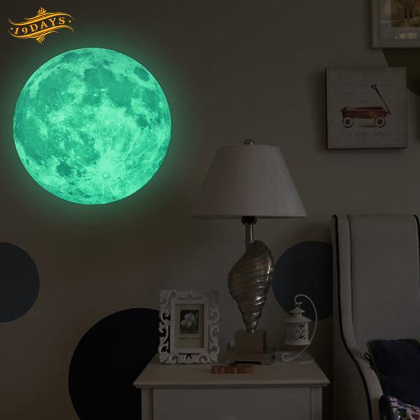 Decal dán tường dạ quang hình mặt trăng 30cm