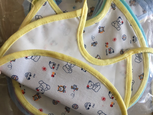 Yếm tròn có dây buộc chống thấm cho bé