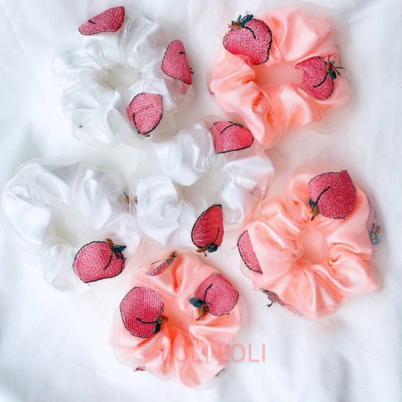 scrunchies hai lớp thêu trái đào, ảnh thật shop chụp.