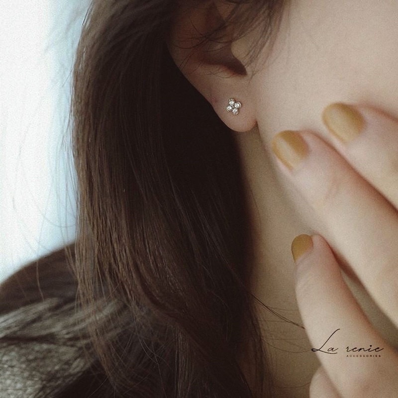 Khuyên tai blingminiflower chất liệu bạc S925 𝐥𝐚𝐫𝐞𝐢𝐧.𝐚𝐜𝐜𝐞𝐬𝐬𝐨𝐫𝐢𝐞𝐬 BBMFS925