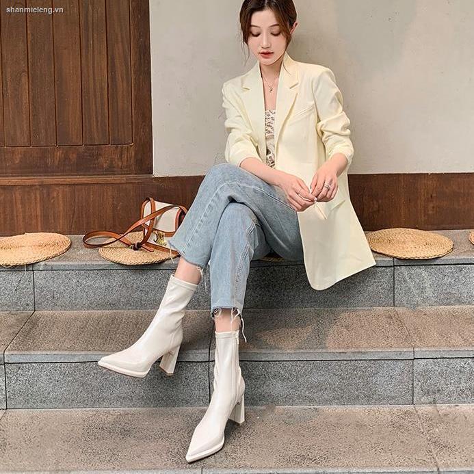 Đôi bốt gót vuông phong cách Hàn Quốc thời trang 2021 dành cho nữ