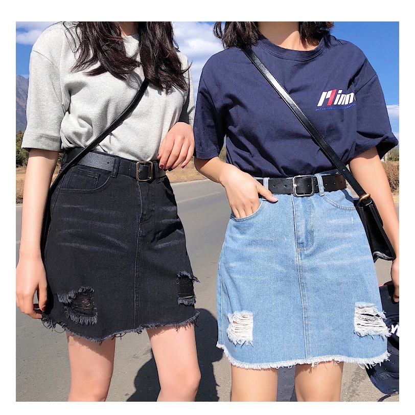 Chân váy jean ngắn lưng cao phong cách Hàn Quốc xinh xắn cho bạn gái | BigBuy360 - bigbuy360.vn