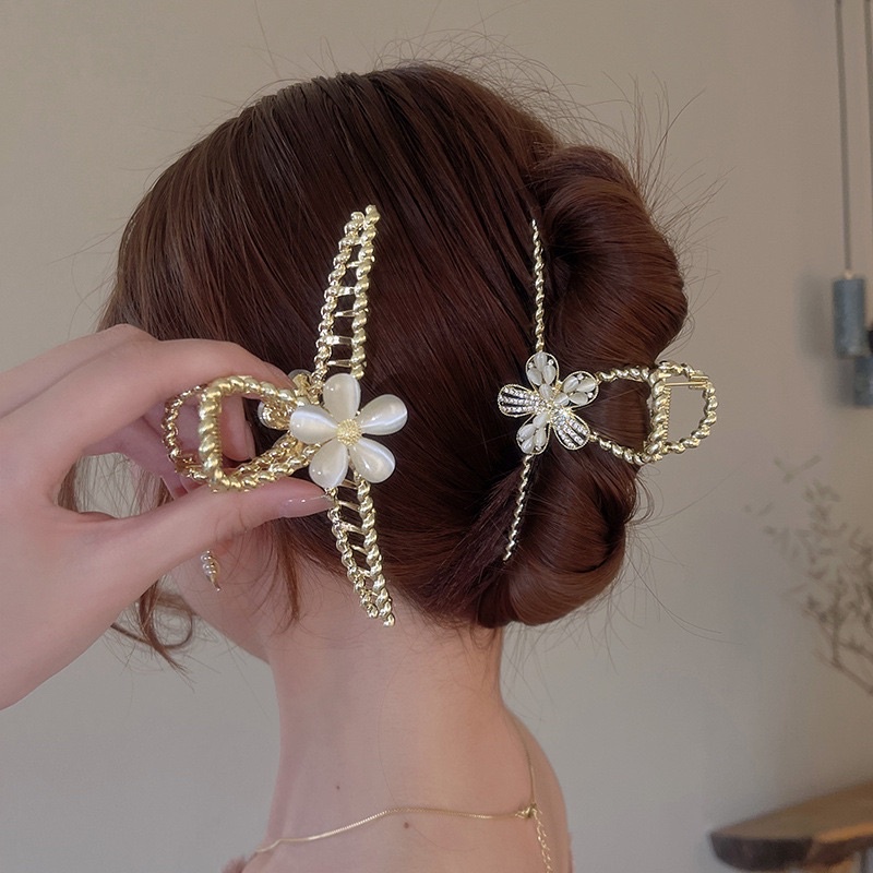 Kẹp tóc hoa retro kim loại tinh tế đính đá hoa và ngọc, kẹp tóc sau đầu cho nữ phong cách Hàn Quốc