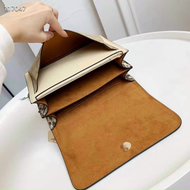 Túi xách Coach klare Crossbody