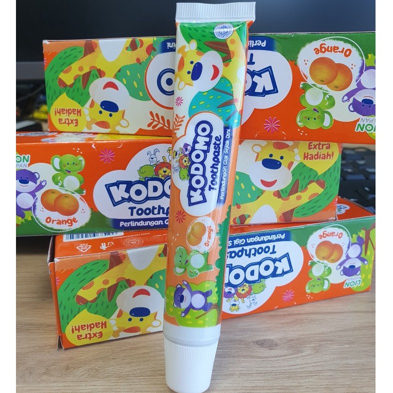 Kem Đánh Răng Cho Bé KODOMO Toothpaste Orange 45g