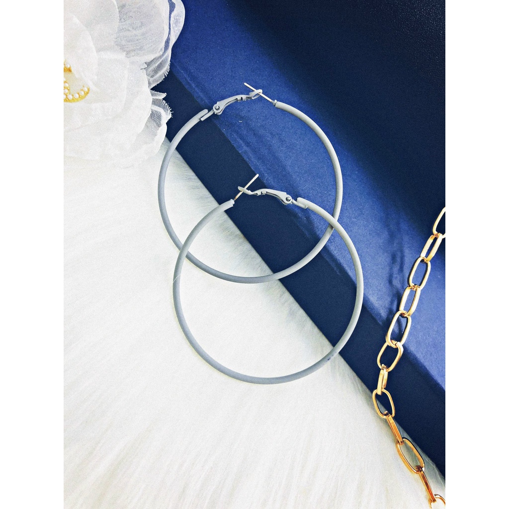 Bông tai tròn sắc màu