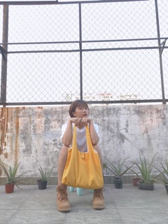 Túi tote trơn basic dạng bầu Attitude