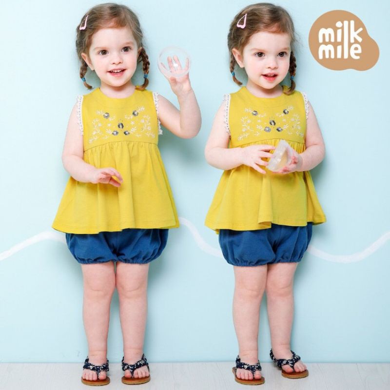 Bộ Milk Mile áo vàng thêu ngực & quần bí cho bé gái 9kg -22kg