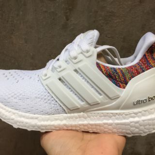 Giày ultraboost multicolor rainbow pack (màu trắng)