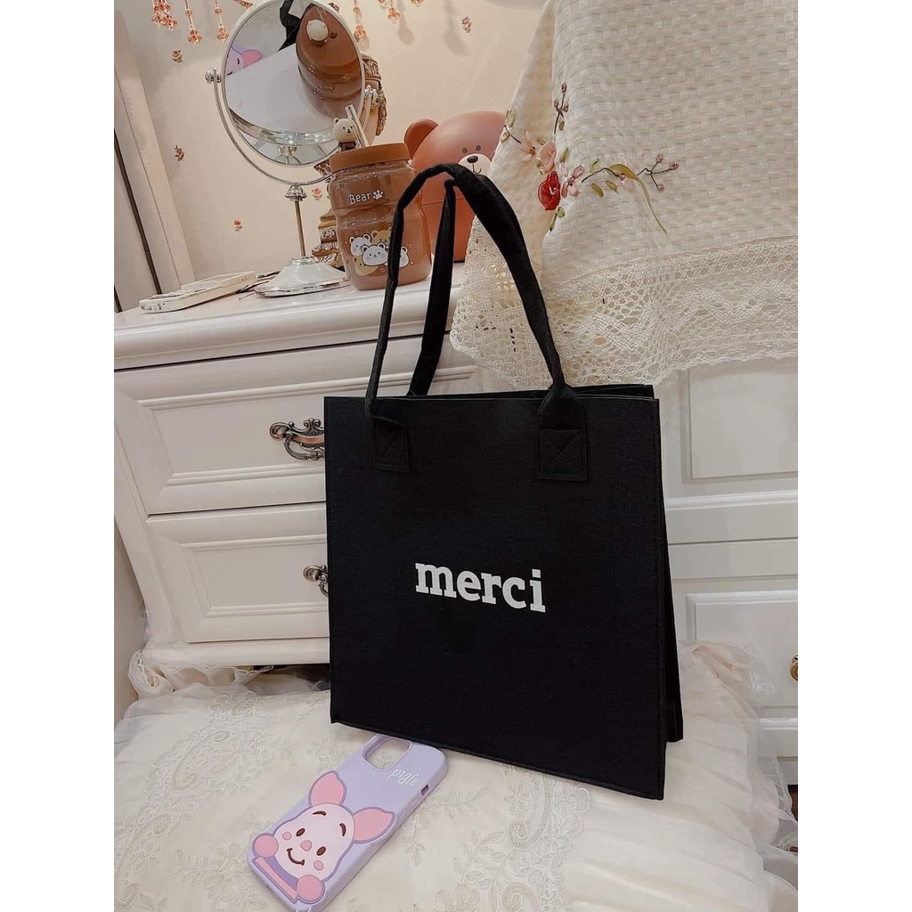 Túi xách merci vải dạ nỉ xốp siêu nhẹ, túi xách đeo vai cỡ lớn nhiều màu sắc phong cách Hàn Quốc hot 2022