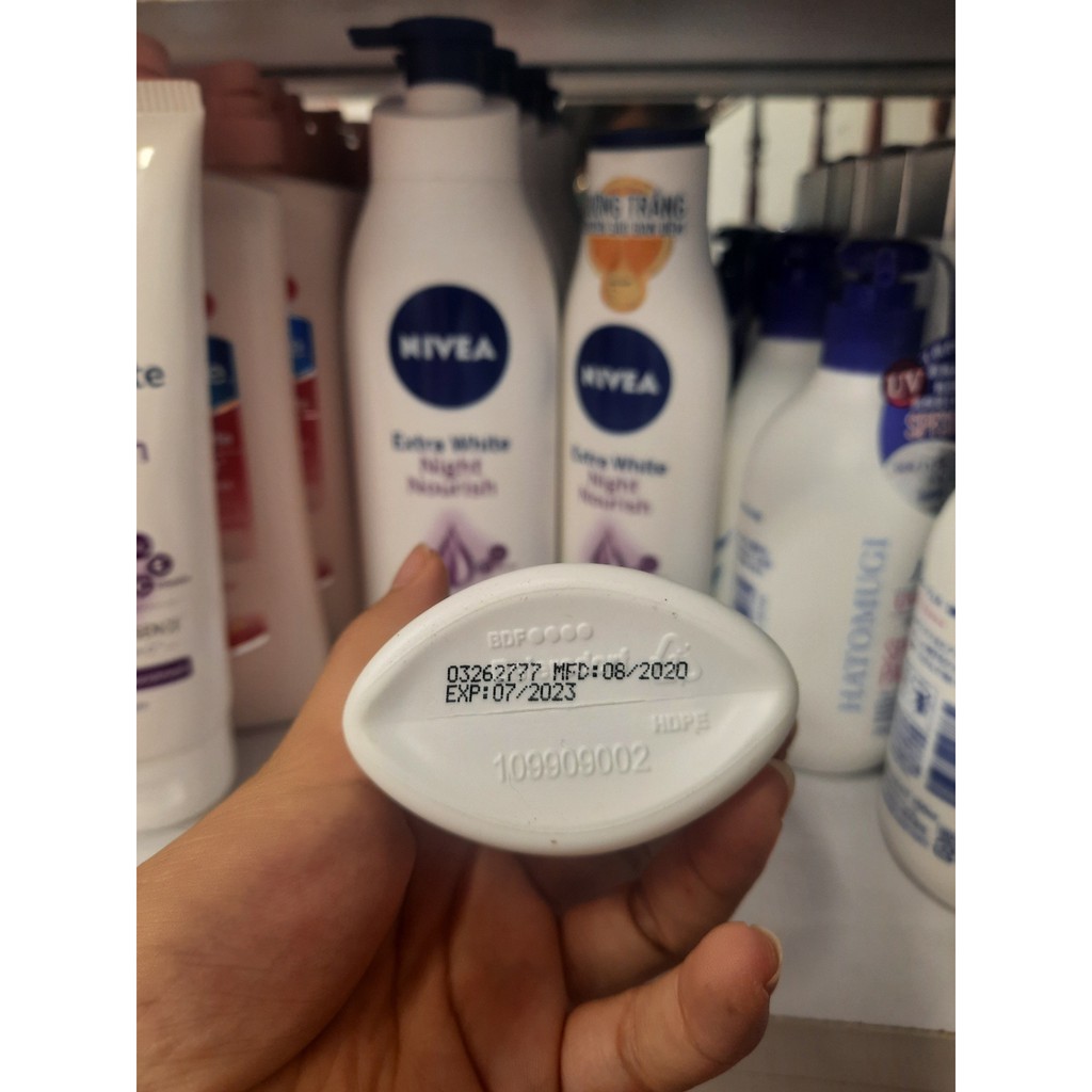 Sữa dưỡng thể Nivea - Sữa dưỡng thể Nivea ban đêm và ban ngày