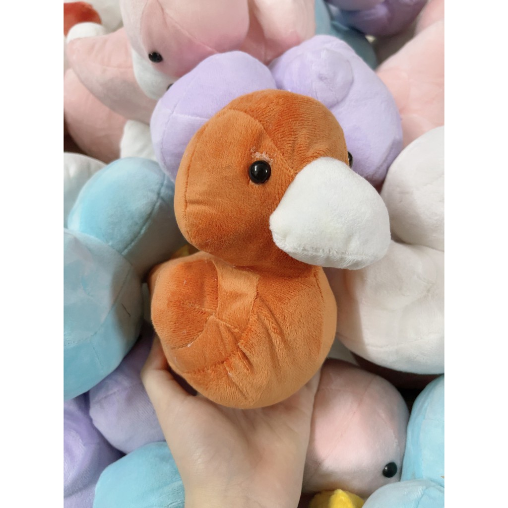 Thú Nhồi Bông Hình Chú Vịt Con Đáng Yêu 20cm