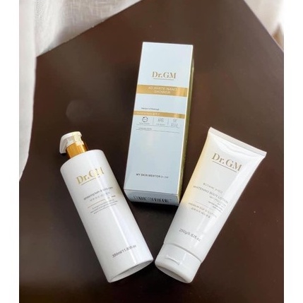 Sữa tắm truyền trắng da Dr.GM 4D White Nano Shower fullsize 350ml