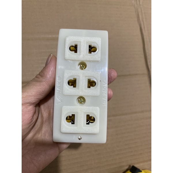 Ổ cắm 3 ngả TL đa năng K3 Vinakip ( Shop 5 sao )