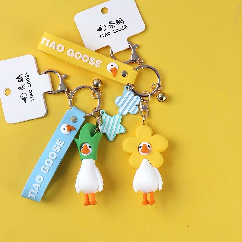 Móc khoá vịt hoạt hình kèm hoạ tiết mới lạ - phong cách Choose Me