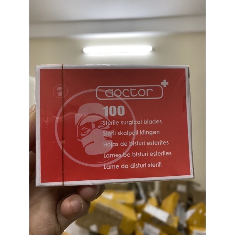 1 Hộp Lưỡi dao mổ số 11-15 trong Y tế