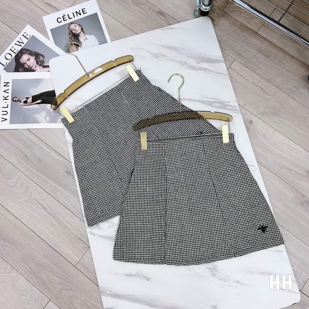 Chân váy chữ A cạp cao màu kẻ thêu ong