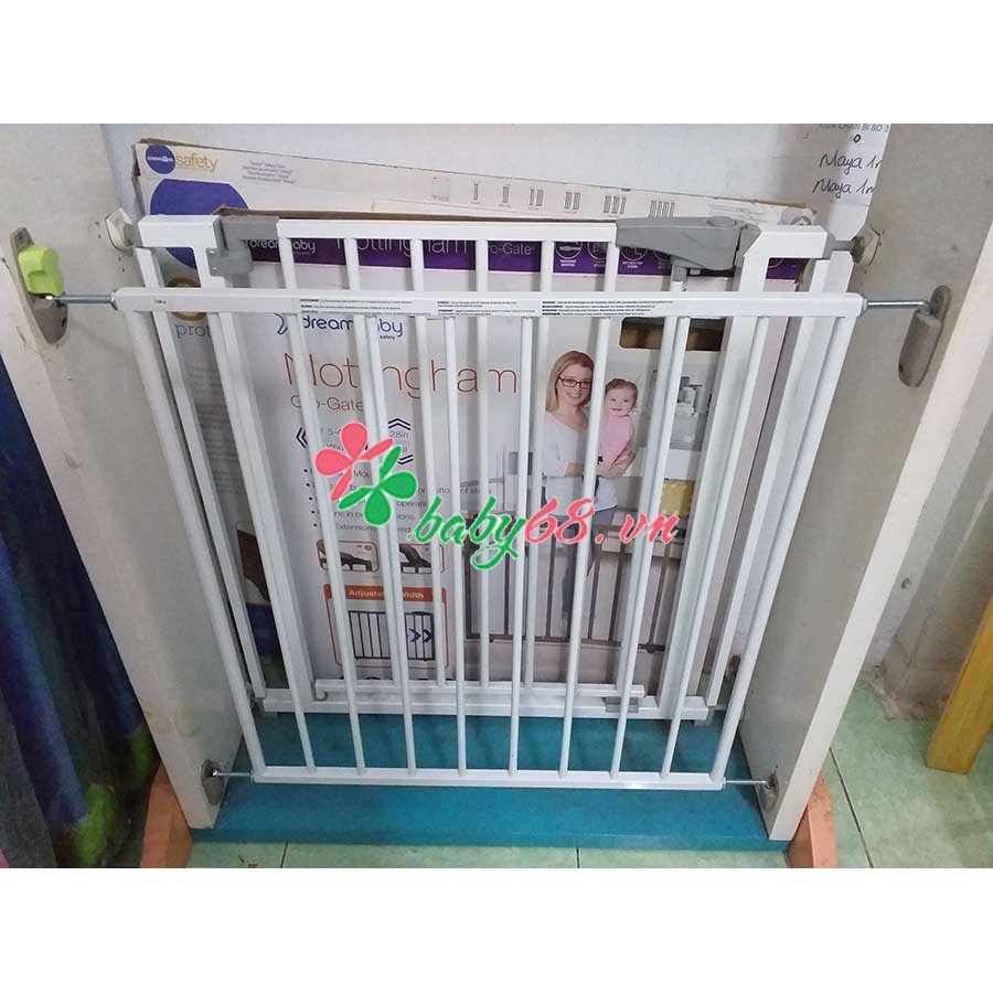 Chặn cầu thang em bé made in Việt Nam khoan tường