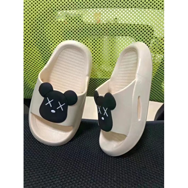 Dép Lê Hình Gấu Trúc Xinh Xắn Cho Bé Trai, Bé Gái Chất Liệu Nhựa Dẻo Mềm