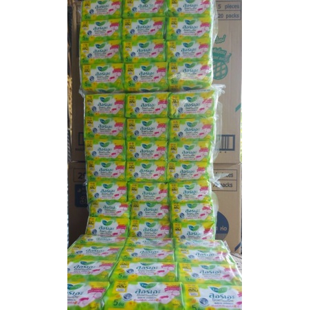 Lốc 12 gói Băng vệ sinh Laurier Thái Lan