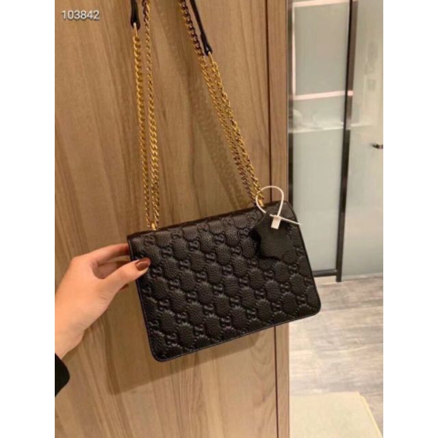túi đeo chéo Gucci dập vân nổi size 22