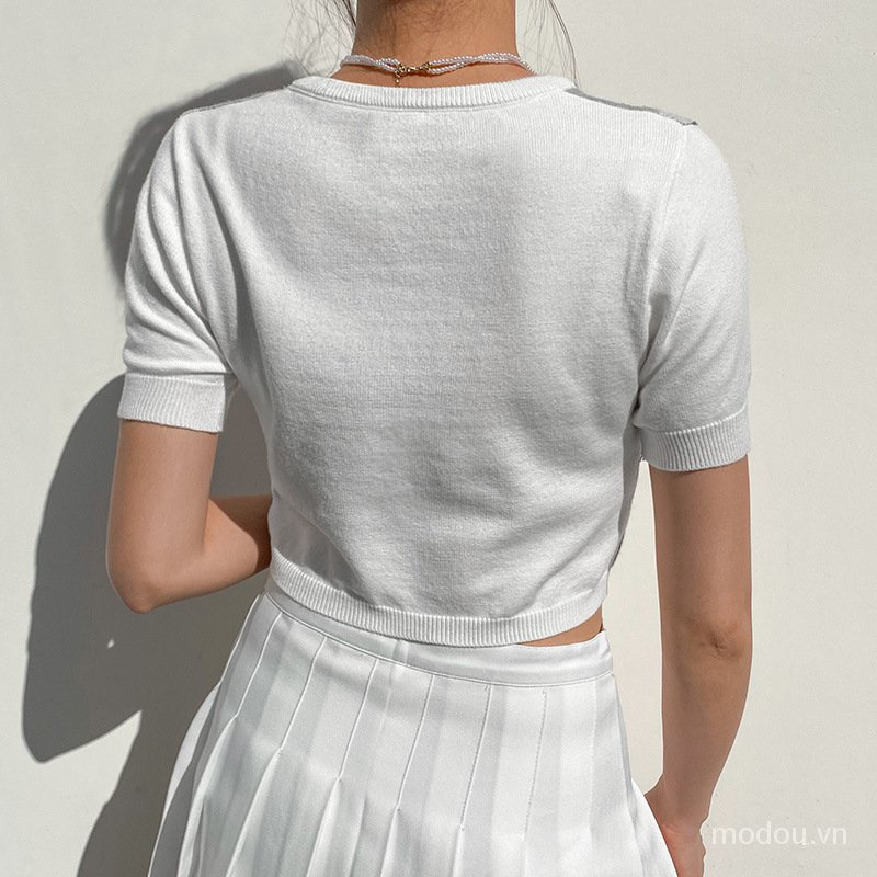 Áo Croptop Dệt Kim Hoạ Tiết In Phối Nút Cho Nữ