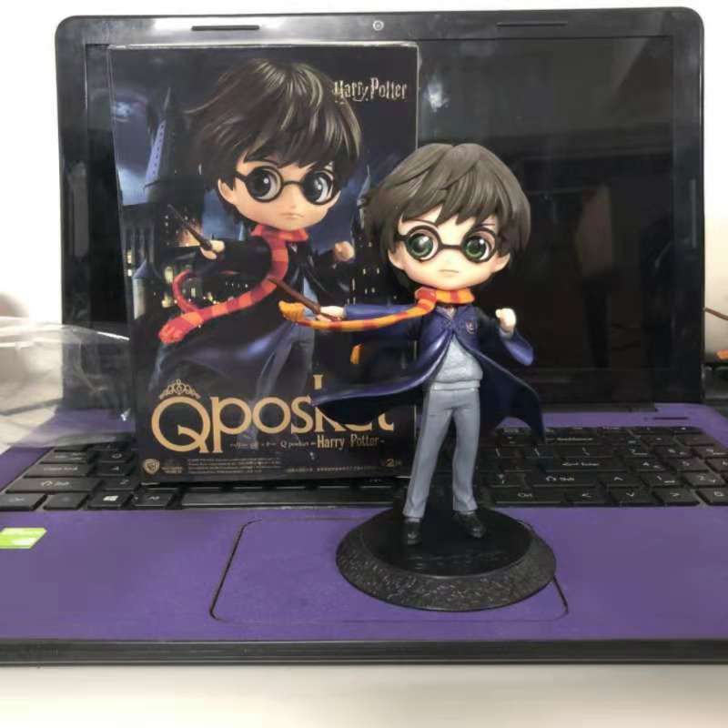 Mô hình Harry Potter cao 14cm bằng nhựa kèm hộp màu