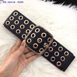 đai váy nhiều lỗ phối đầm