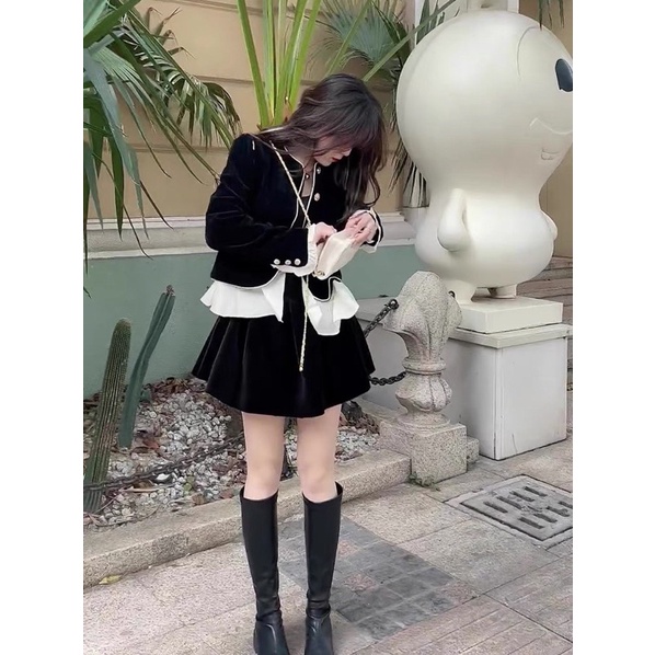 SÉT NHUNG VIỀN BÈO MIX CHÂN VÁY . VẢI NHUNG QC SIÊU ĐẸP LUÔN Ạ