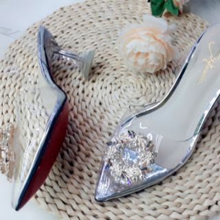 #Giầy cao gót nhọn đính đá pha lê trong suốt