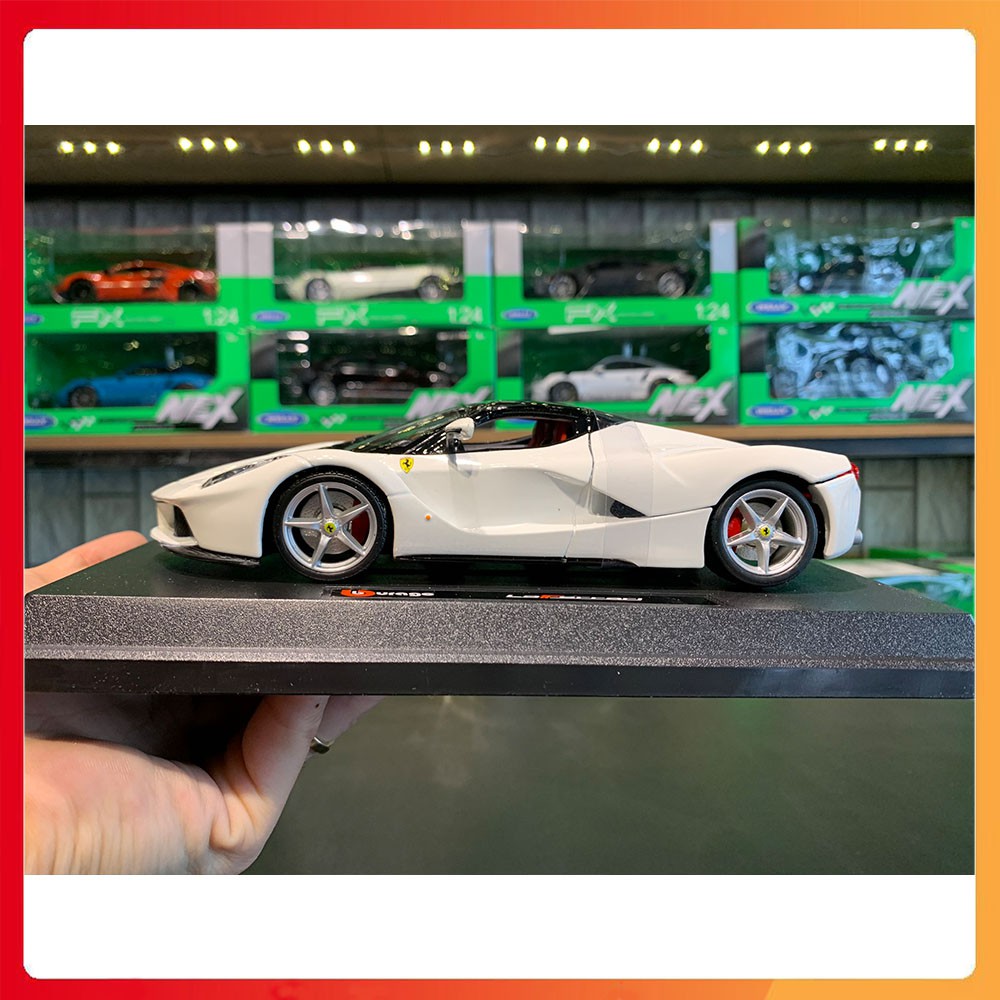 Mô hình xe Ferrari Laferrari tỉ lệ 1:24 hãng Bburago