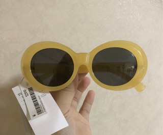 Kính chống tia uv của h&m