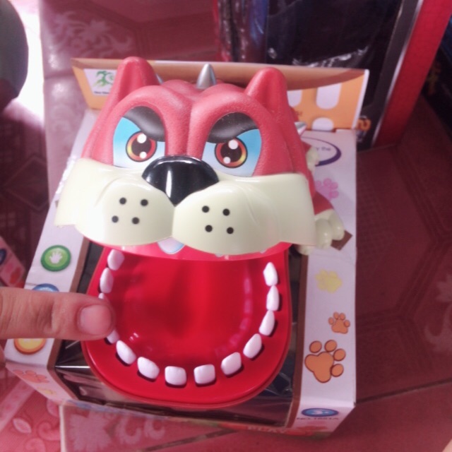 Trò chơi chó cắn tay