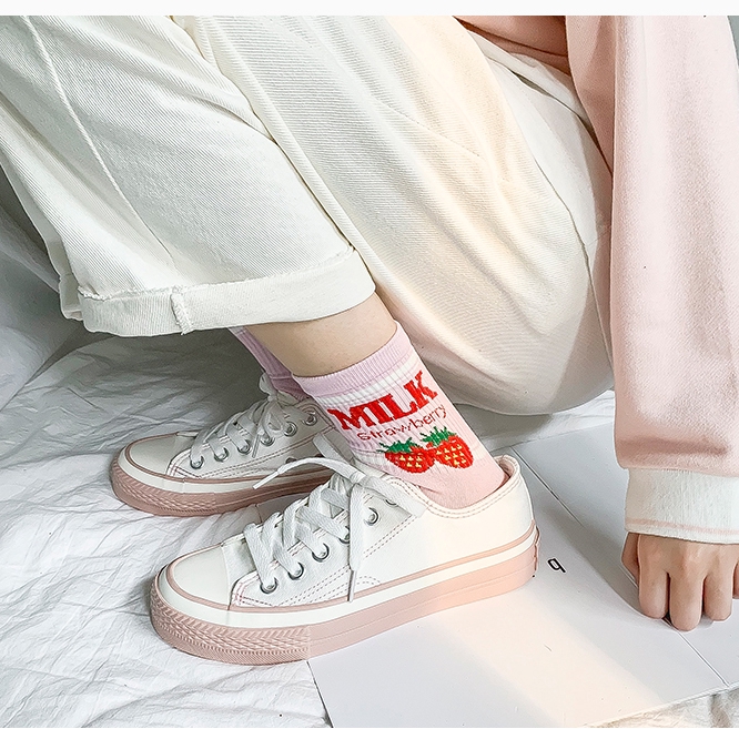 Vớ nữ kiểu dáng dễ thương phong cách Nhật Bản