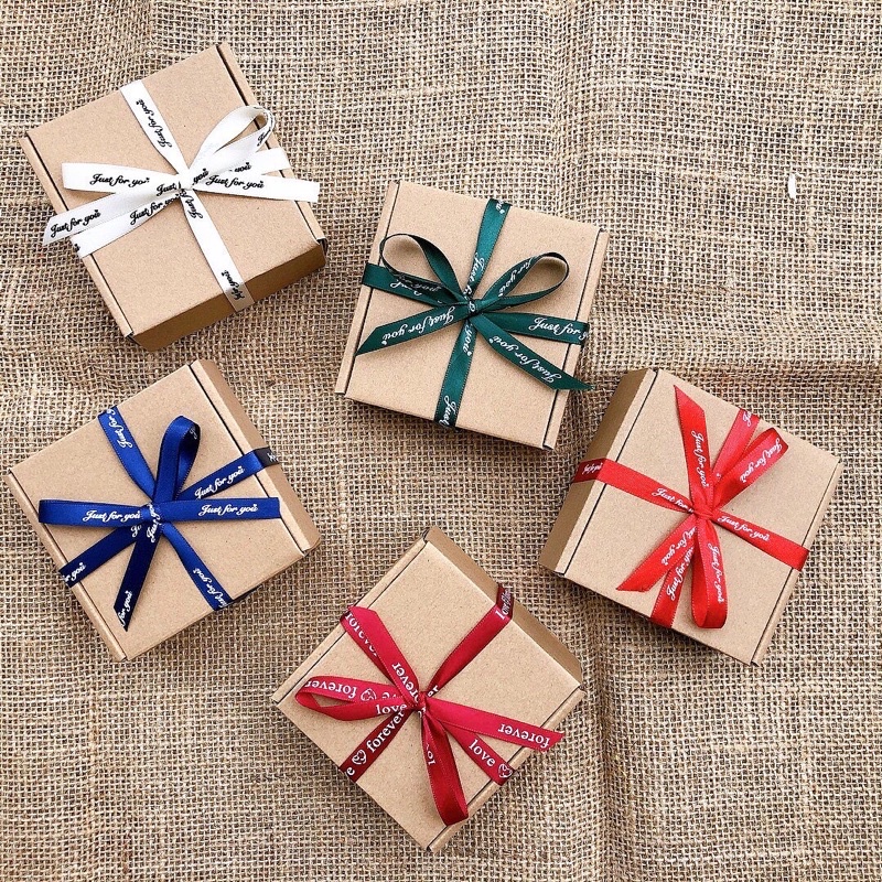 Hộp quà tặng kẹo sô cô la Kisses sinh nhật, tình yêu