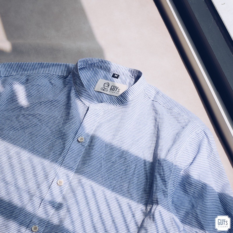 [HÀNG THIẾT KẾ] Áo sơ mi Breeze GUY's Closet, Cổ trụ, Họa tiết kẻ sọc xanh, Chất liệu cotton tháng mát | BigBuy360 - bigbuy360.vn