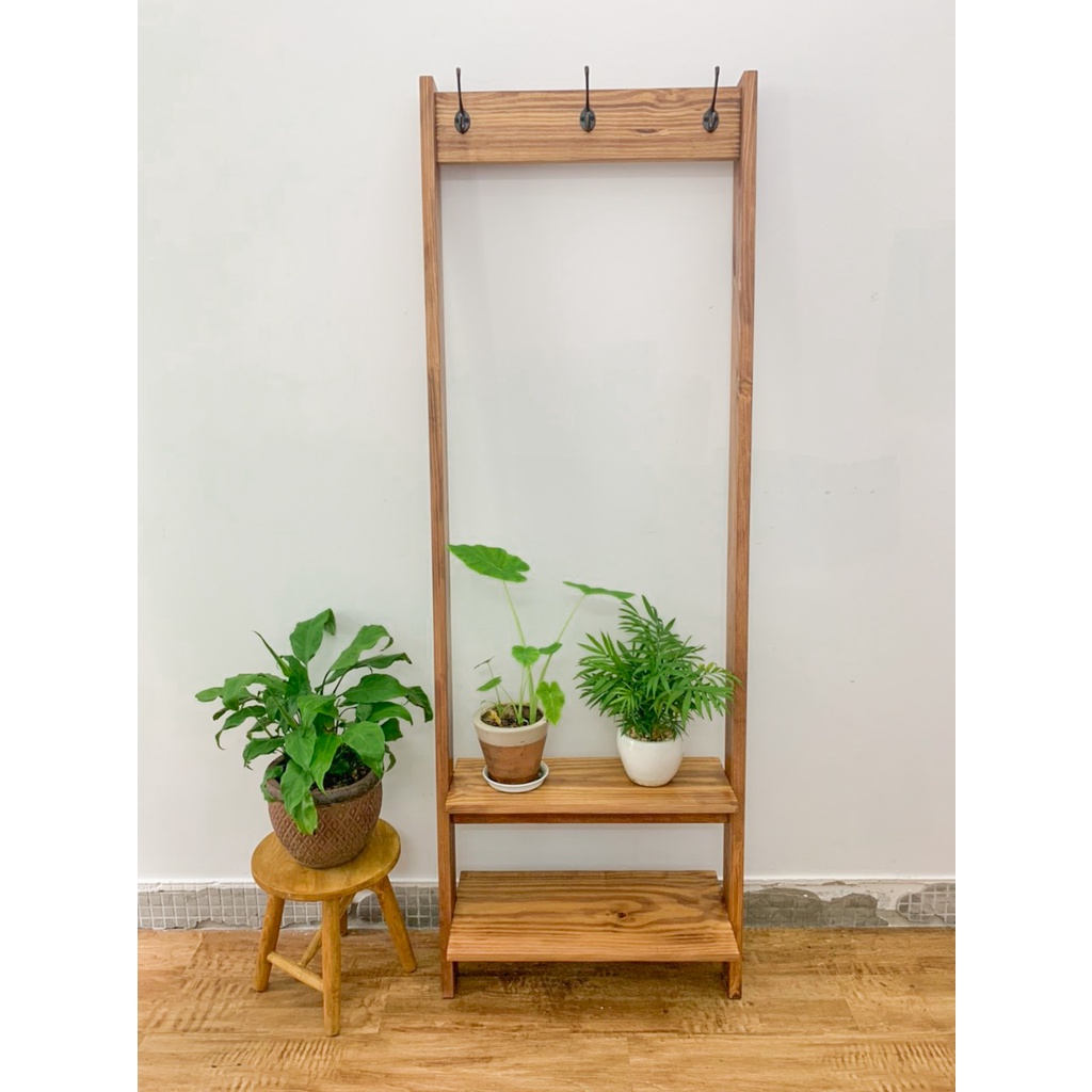 Kệ gỗ đứng trang trí vintage, kệ dựng tường gồm hai tầng để giày/cây cảnh, có thanh móc đồ tiện dụng