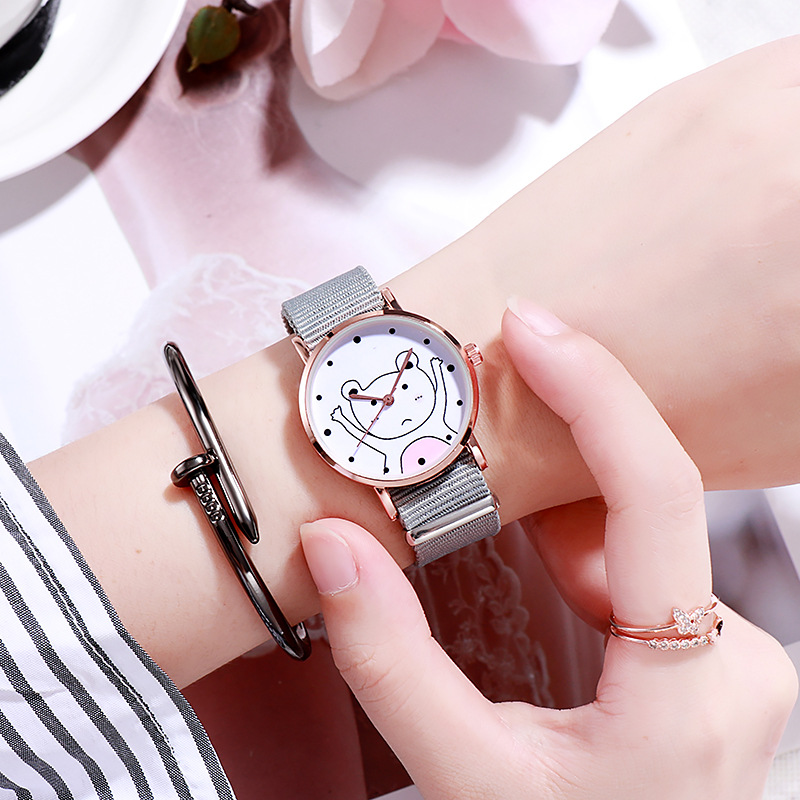 Đồng Hồ Đeo Tay Kiểu Dáng Đơn Giản Thời Trang Cho Nữ