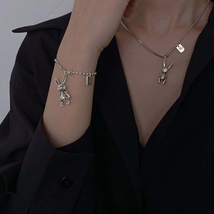 Vòng tay chú thỏ hoạt hình độc đáo, cá tính VT44