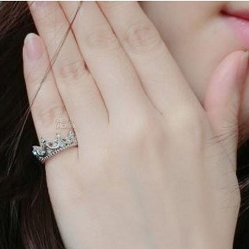 Nhẫn hình vương miện đính đá lấp lánh thời trang