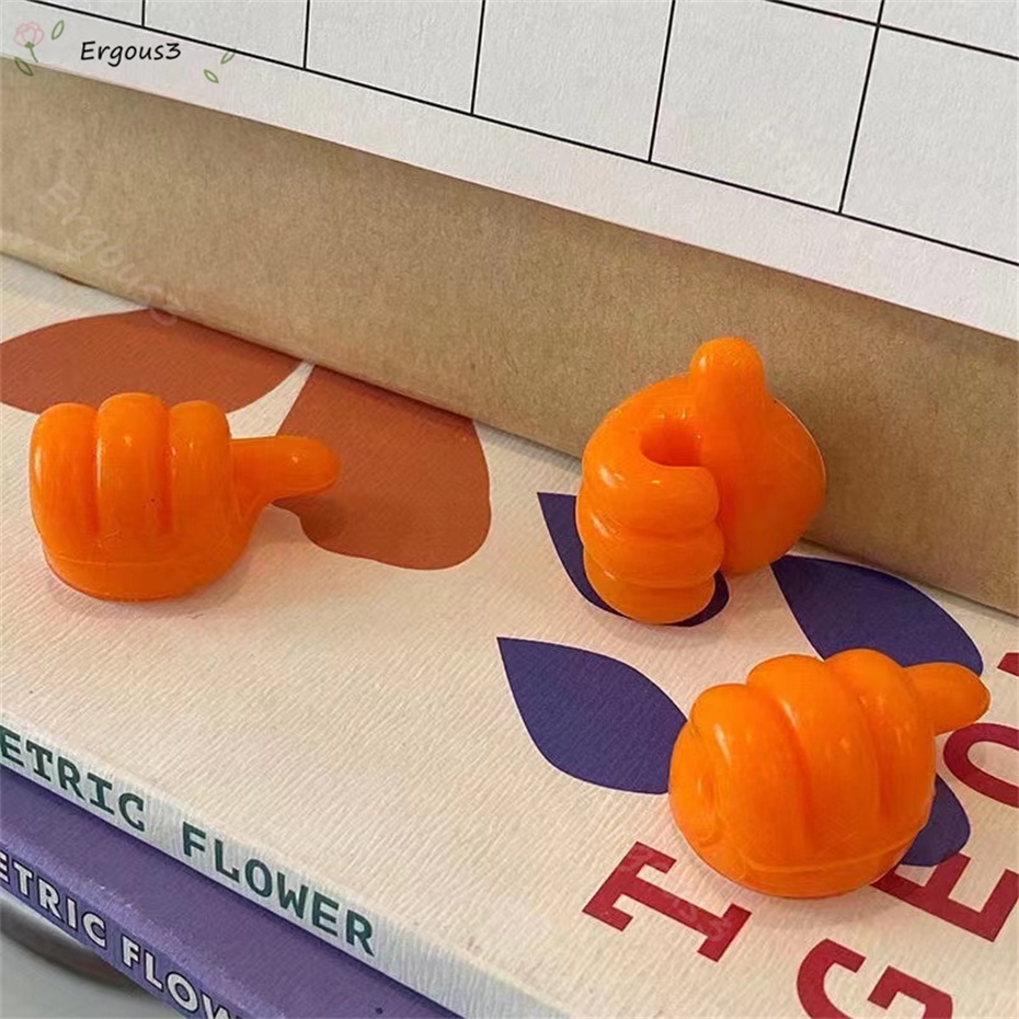 Giá đỡ dây điện dán tường thiết kế sáng tạo đa năng tiện dụng