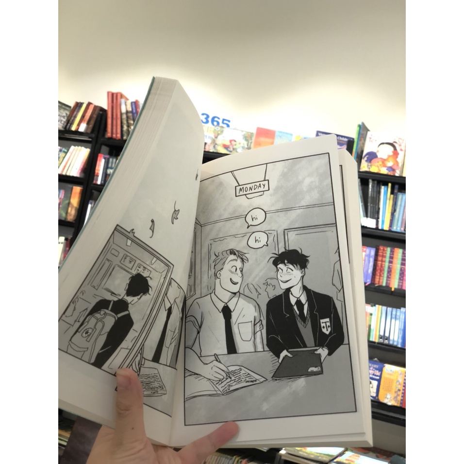 Sách - Heartstopper: Volume Two